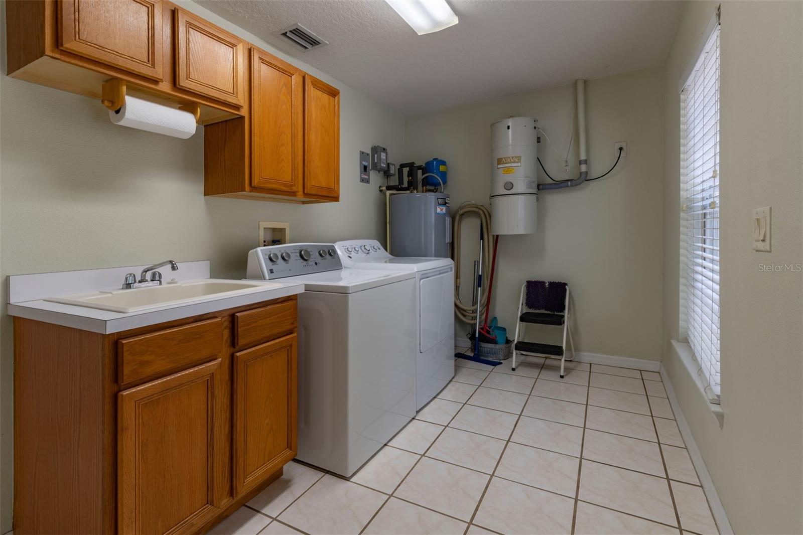 Image 28 of 77 For 414 5th Avenue