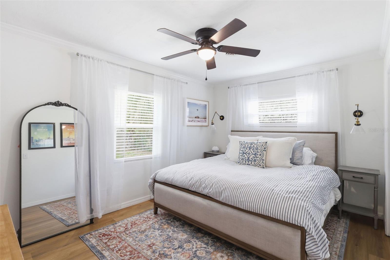 Listing photo id 24 for 1291 Oxford Road