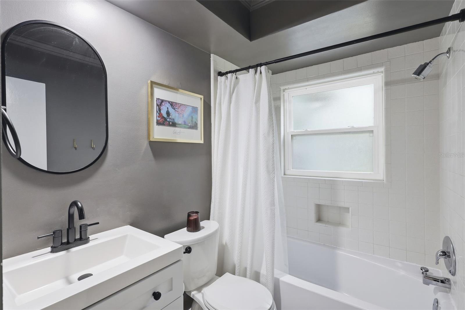 Listing photo id 29 for 1291 Oxford Road