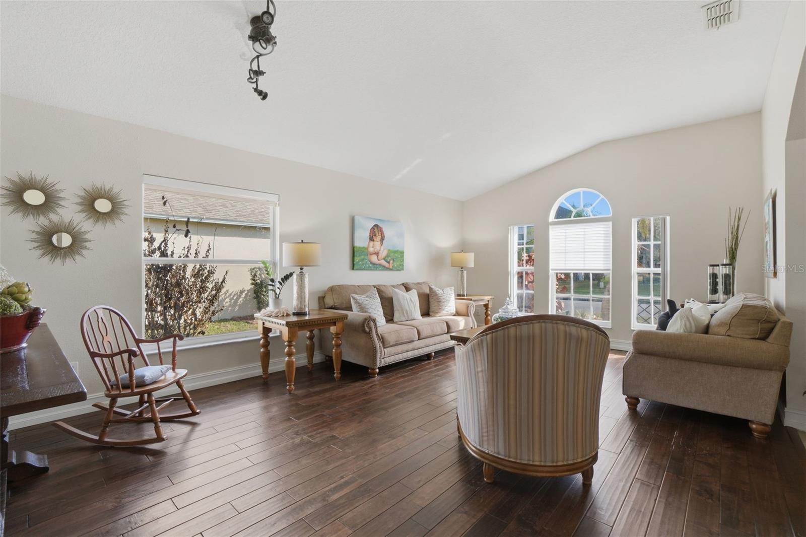 Image 5 of 49 For 16525 Cedar Run Drive