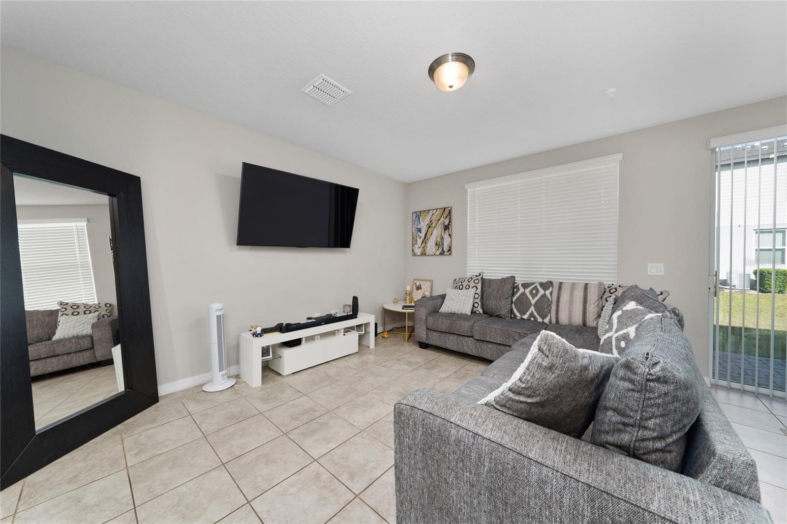 Image 7 of 19 For 2043 Harebell Lane