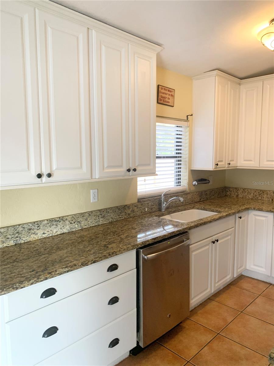 Image 10 of 22 For 2701 Nancy Street