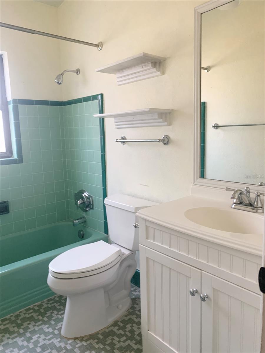 Image 17 of 22 For 2701 Nancy Street