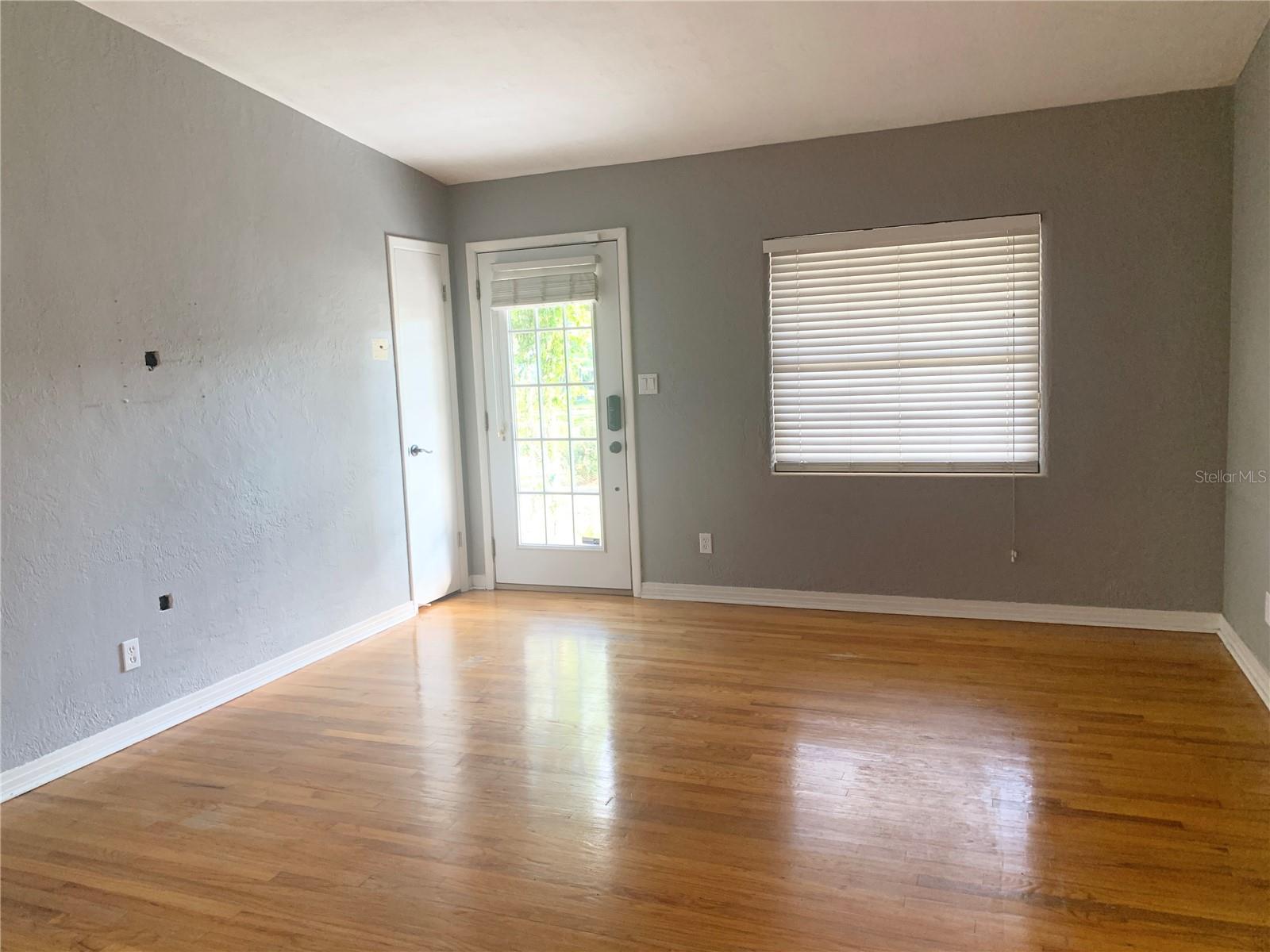 Image 3 of 22 For 2701 Nancy Street