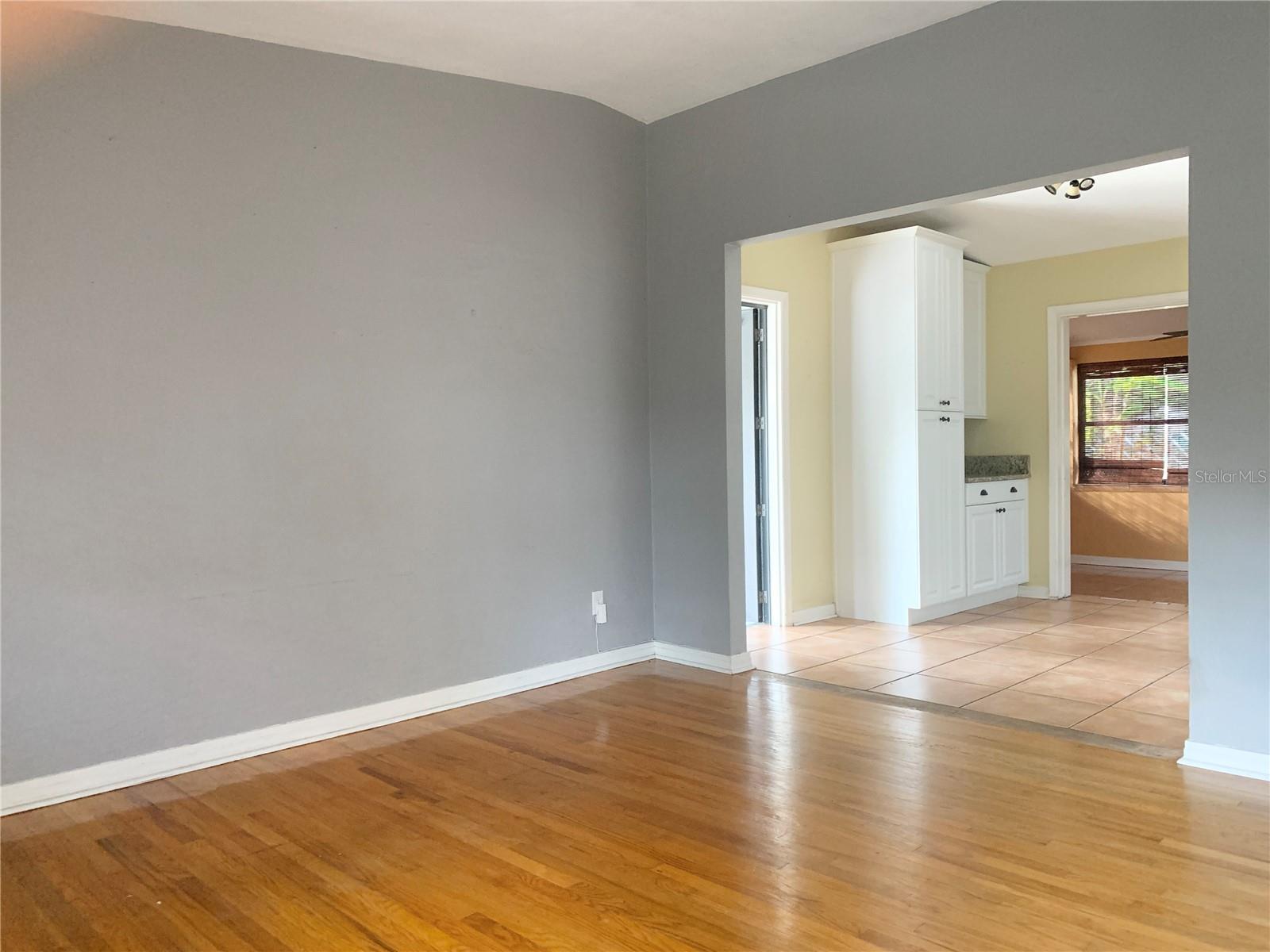 Image 4 of 22 For 2701 Nancy Street