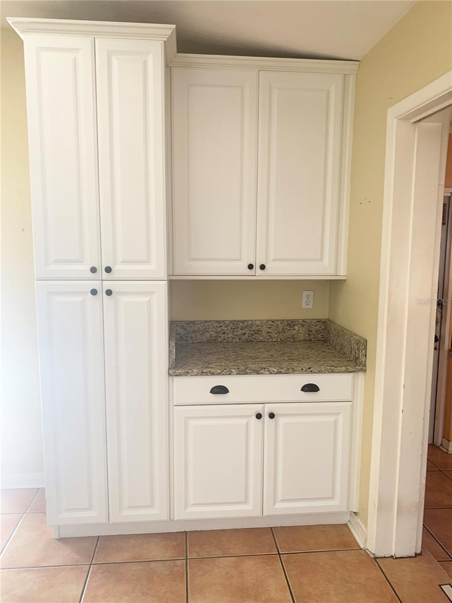 Image 6 of 22 For 2701 Nancy Street