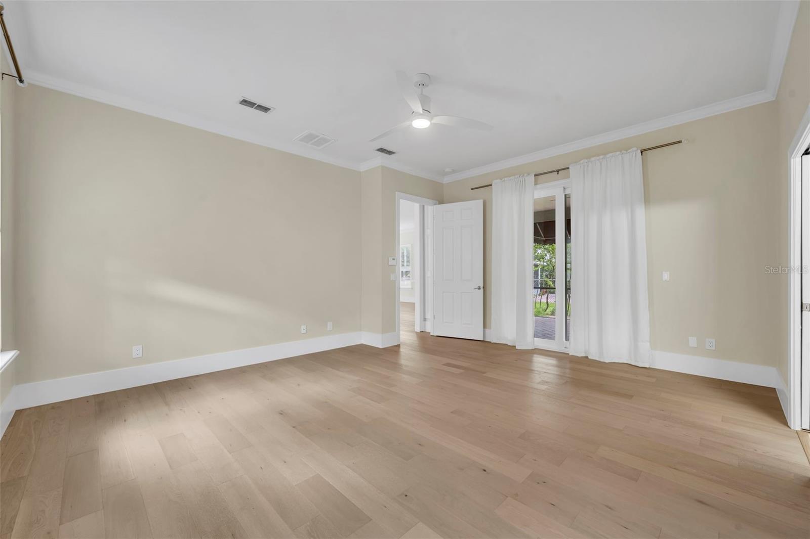 Image 28 of 53 For 1441 Place Vendome