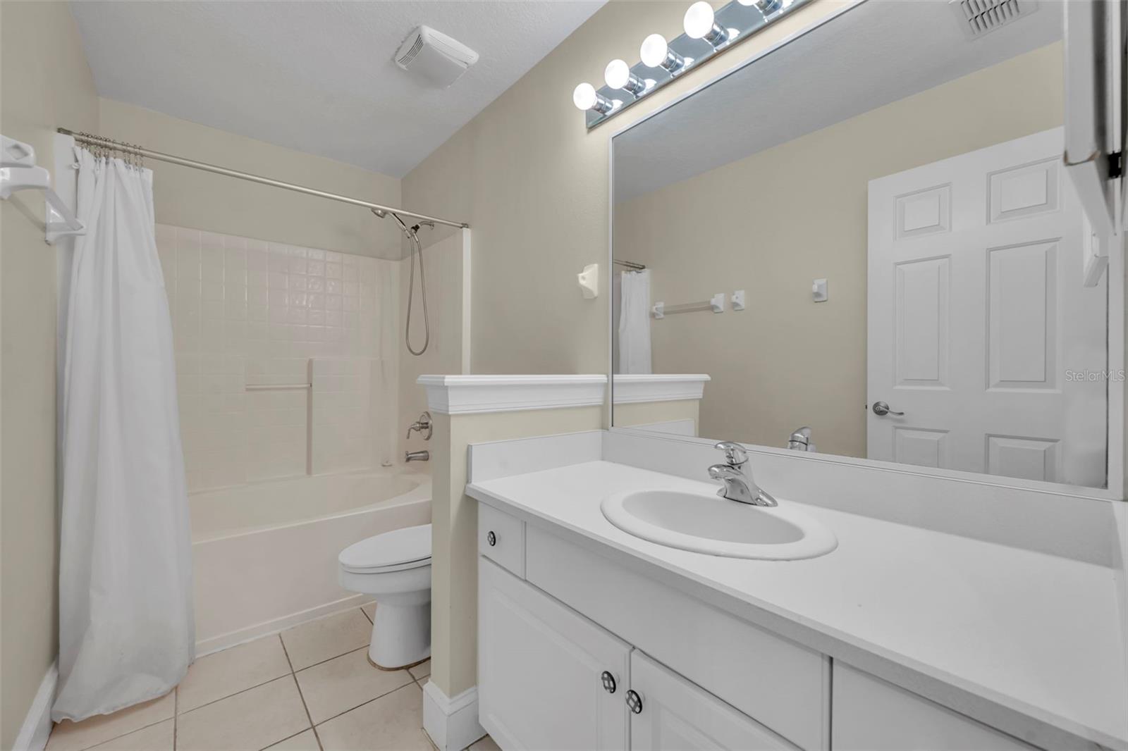 Image 42 of 53 For 1441 Place Vendome