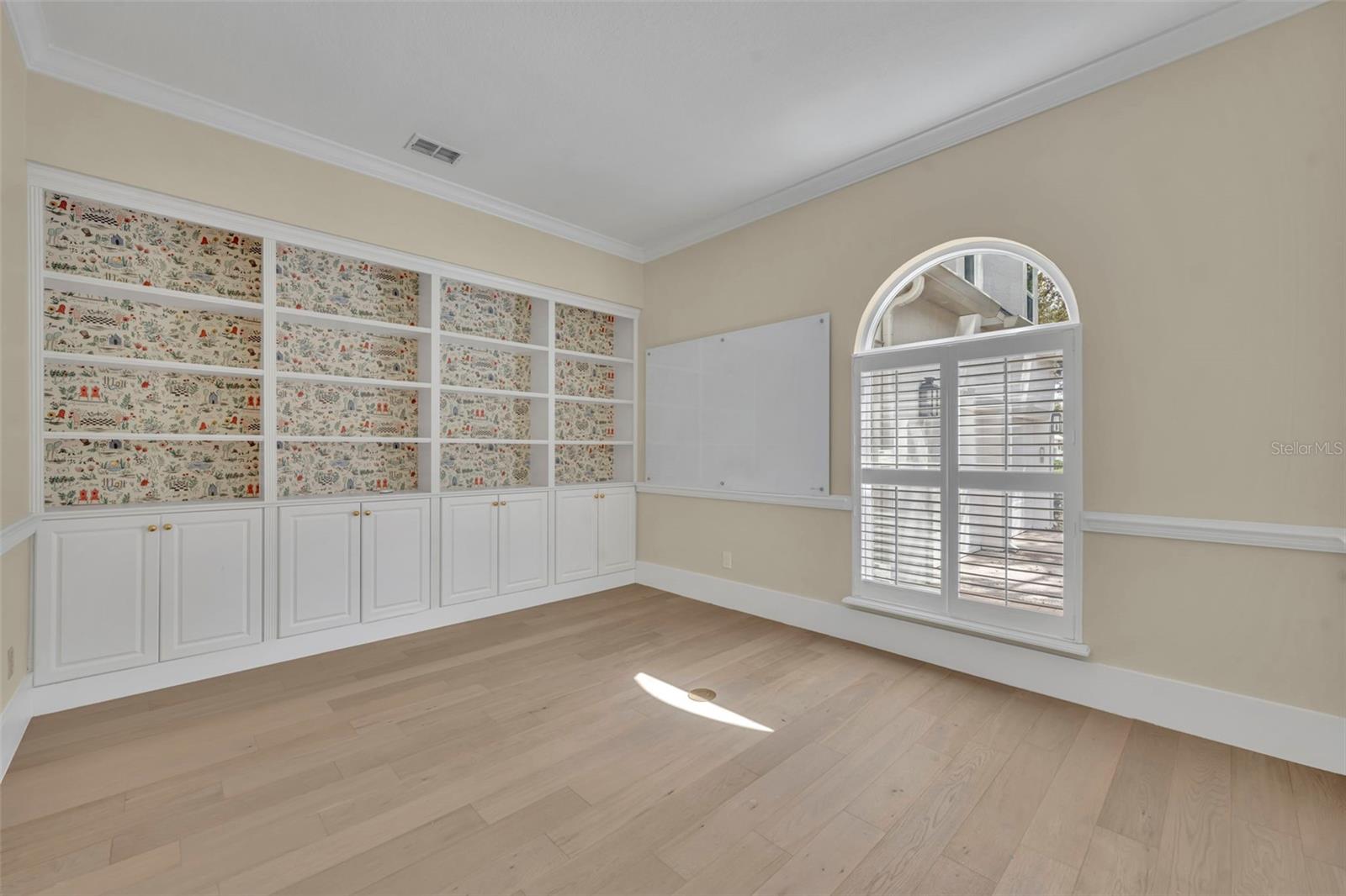 Image 8 of 53 For 1441 Place Vendome