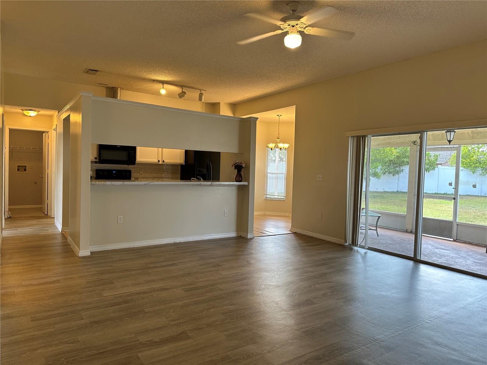 Image 9 of 14 For 12058 Blackheath Circle