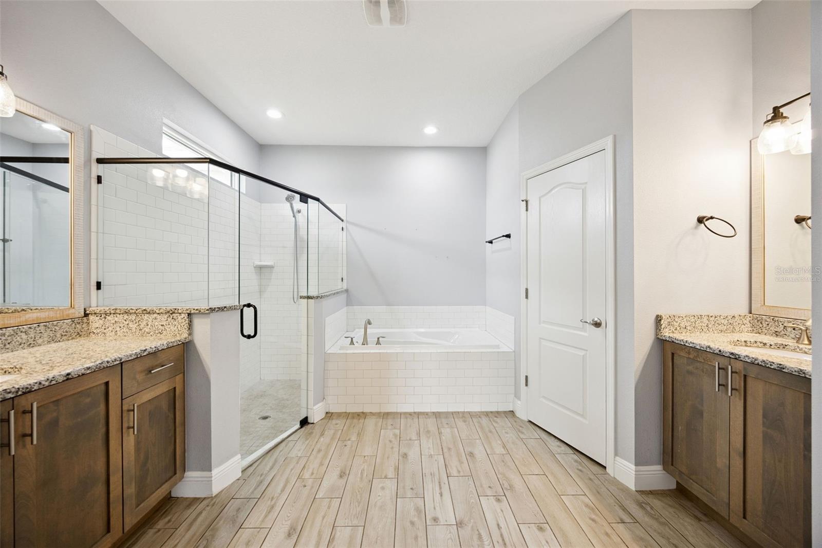 Image 17 of 38 For 735 Black Eagle Drive