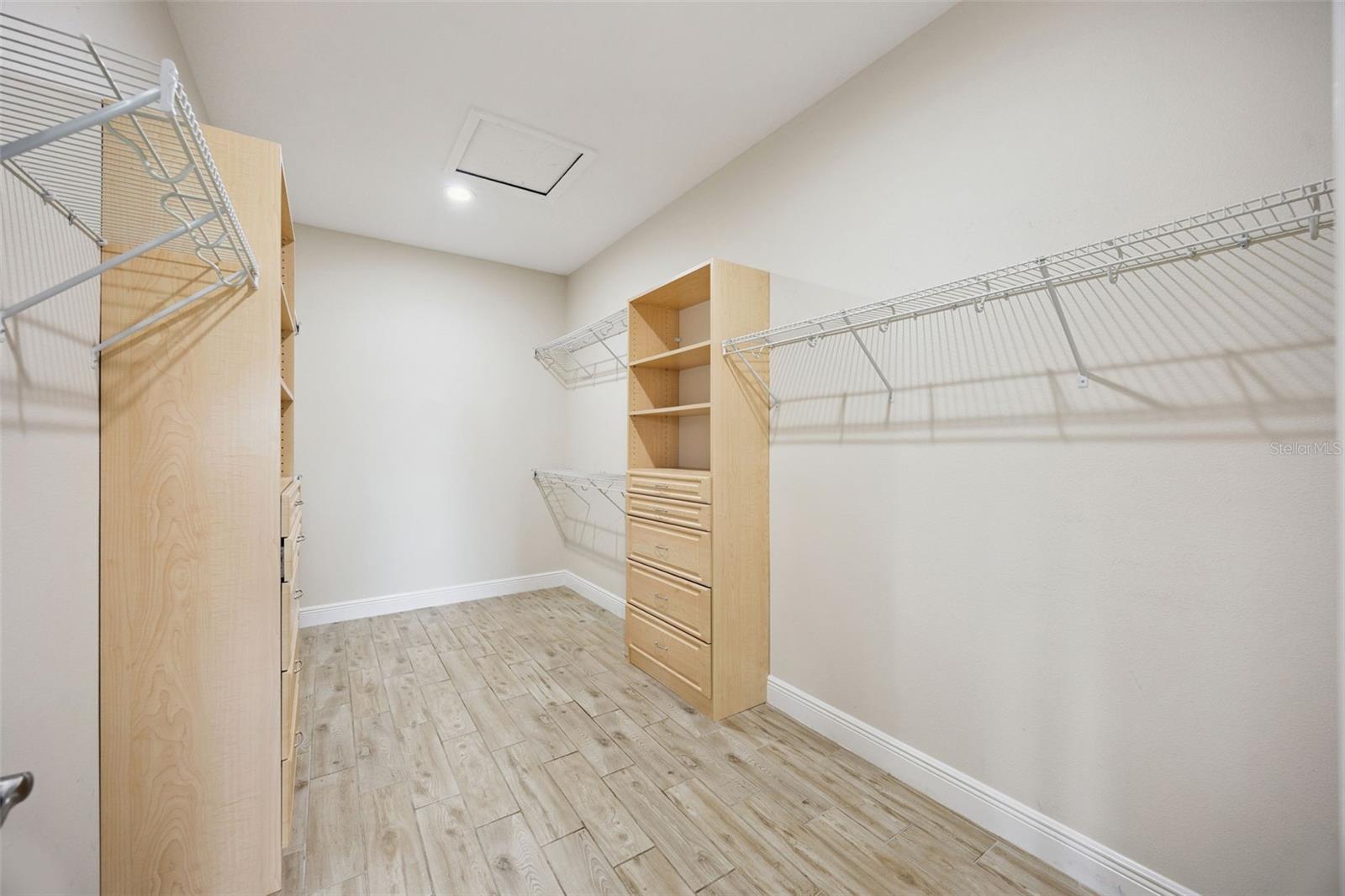 Image 20 of 38 For 735 Black Eagle Drive