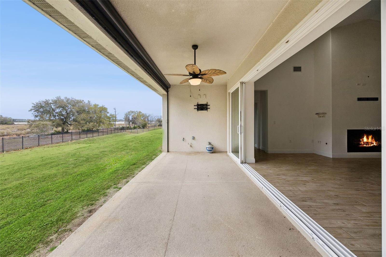 Image 26 of 38 For 735 Black Eagle Drive