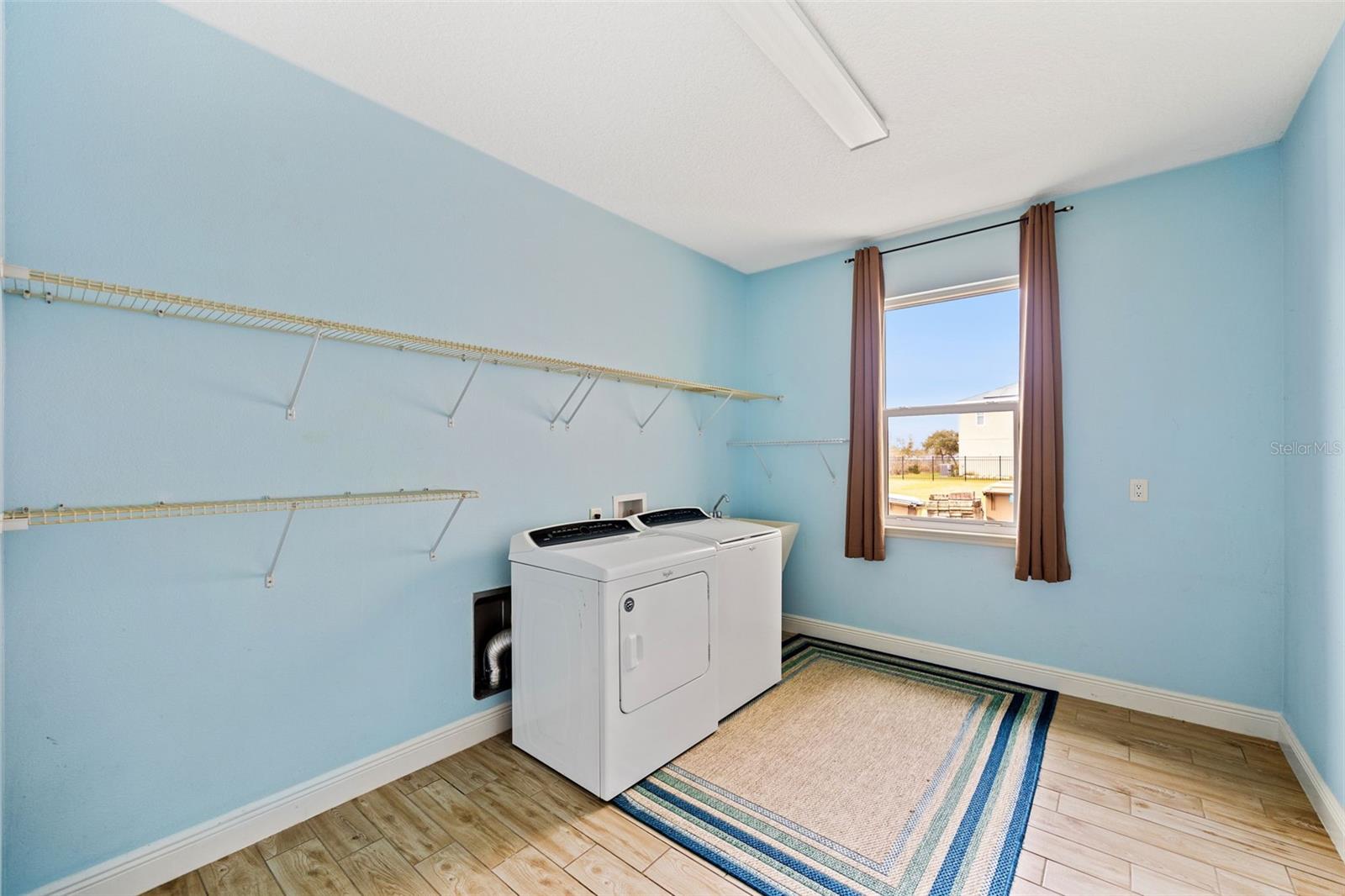 Image 31 of 38 For 735 Black Eagle Drive