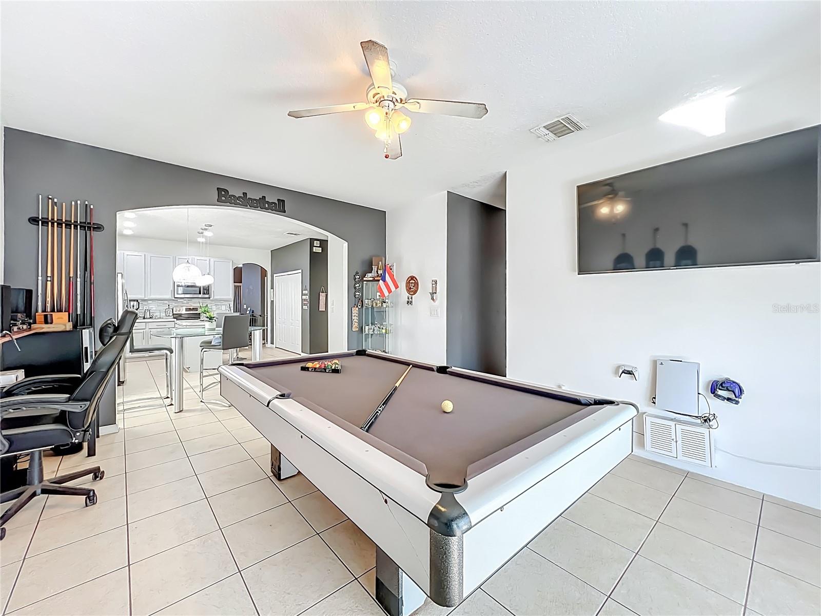 Image 16 of 38 For 109 Islamorada Way