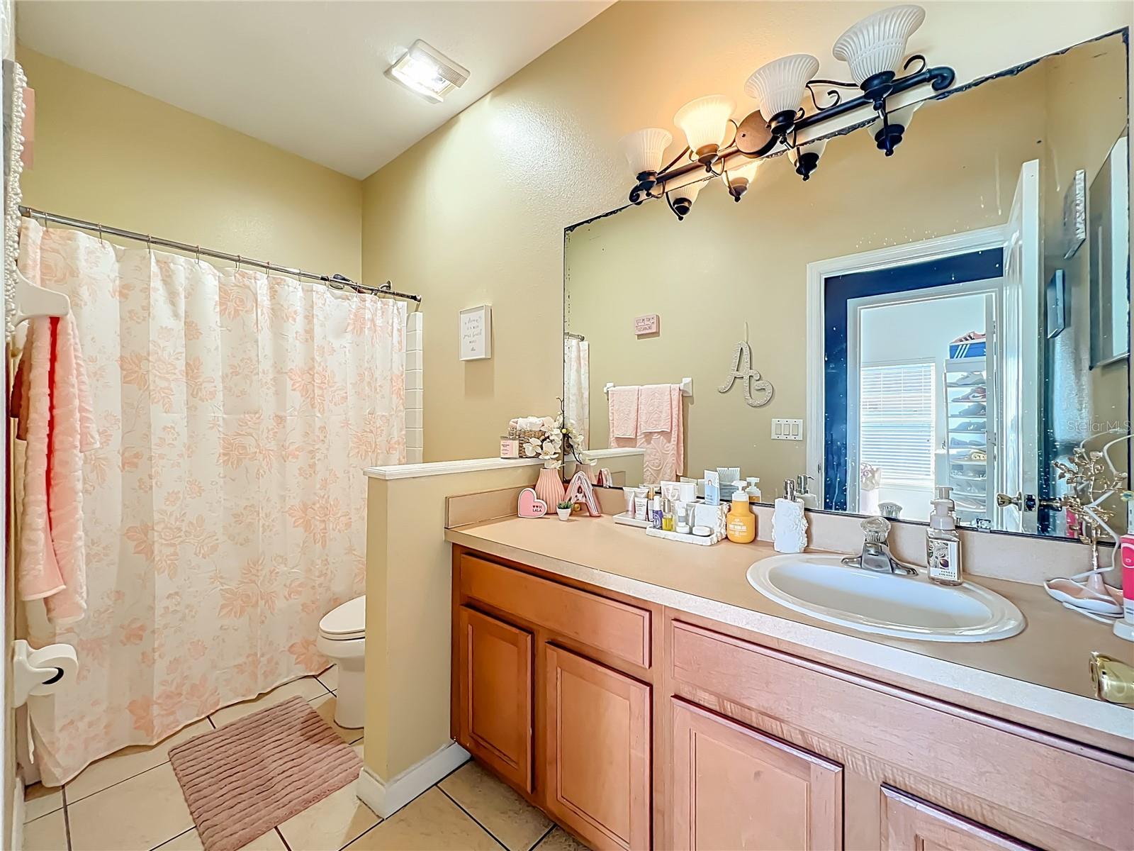 Image 29 of 38 For 109 Islamorada Way