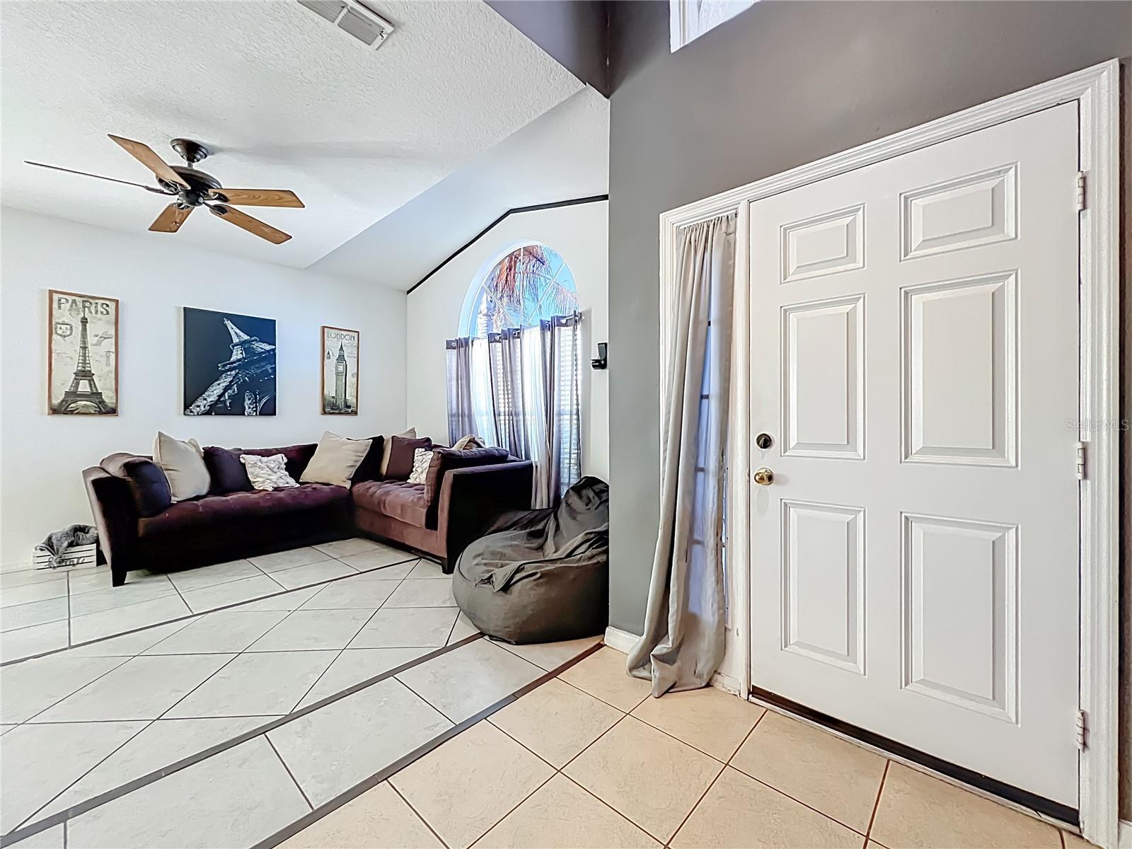 Image 5 of 38 For 109 Islamorada Way