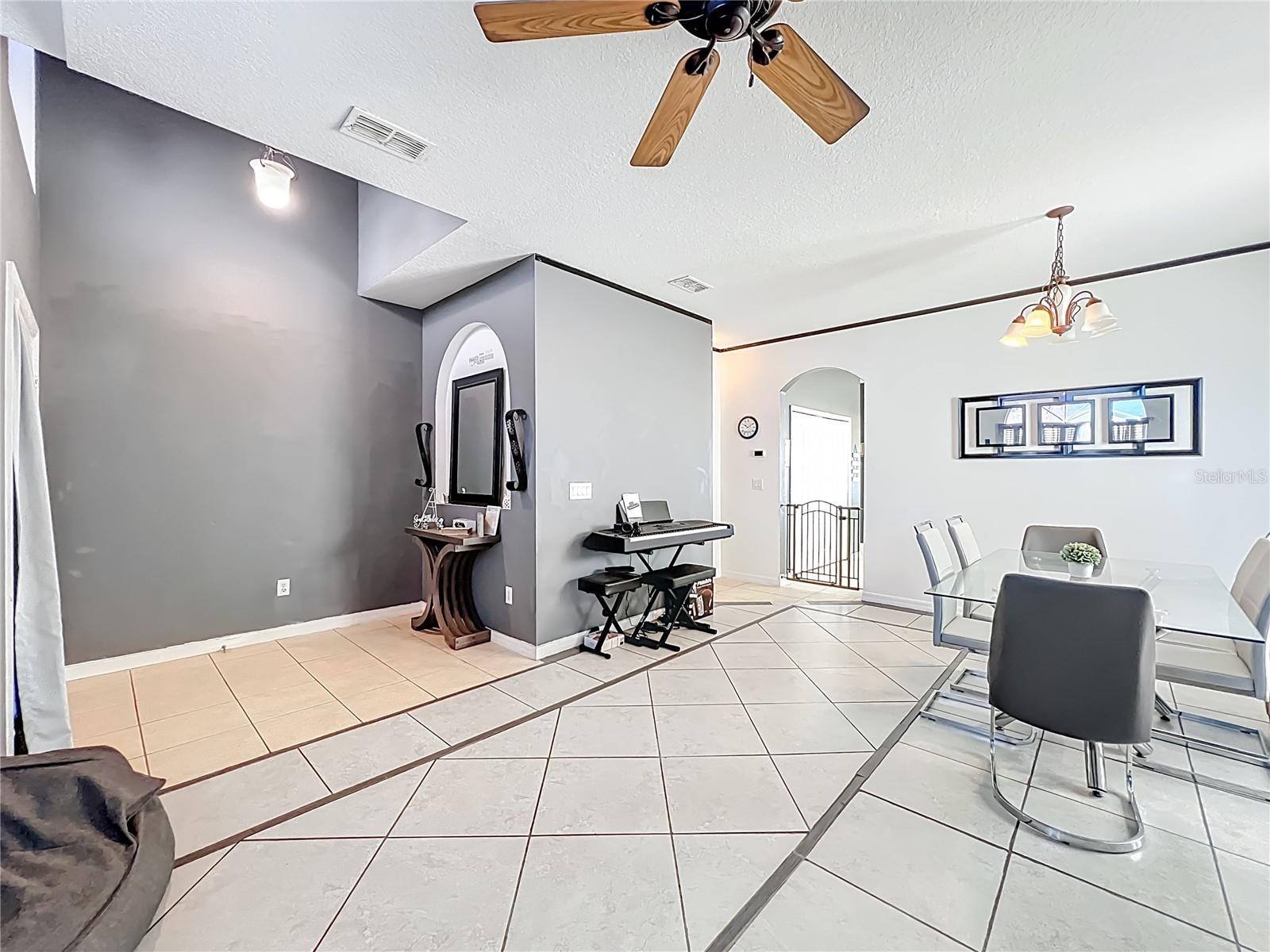 Image 7 of 38 For 109 Islamorada Way