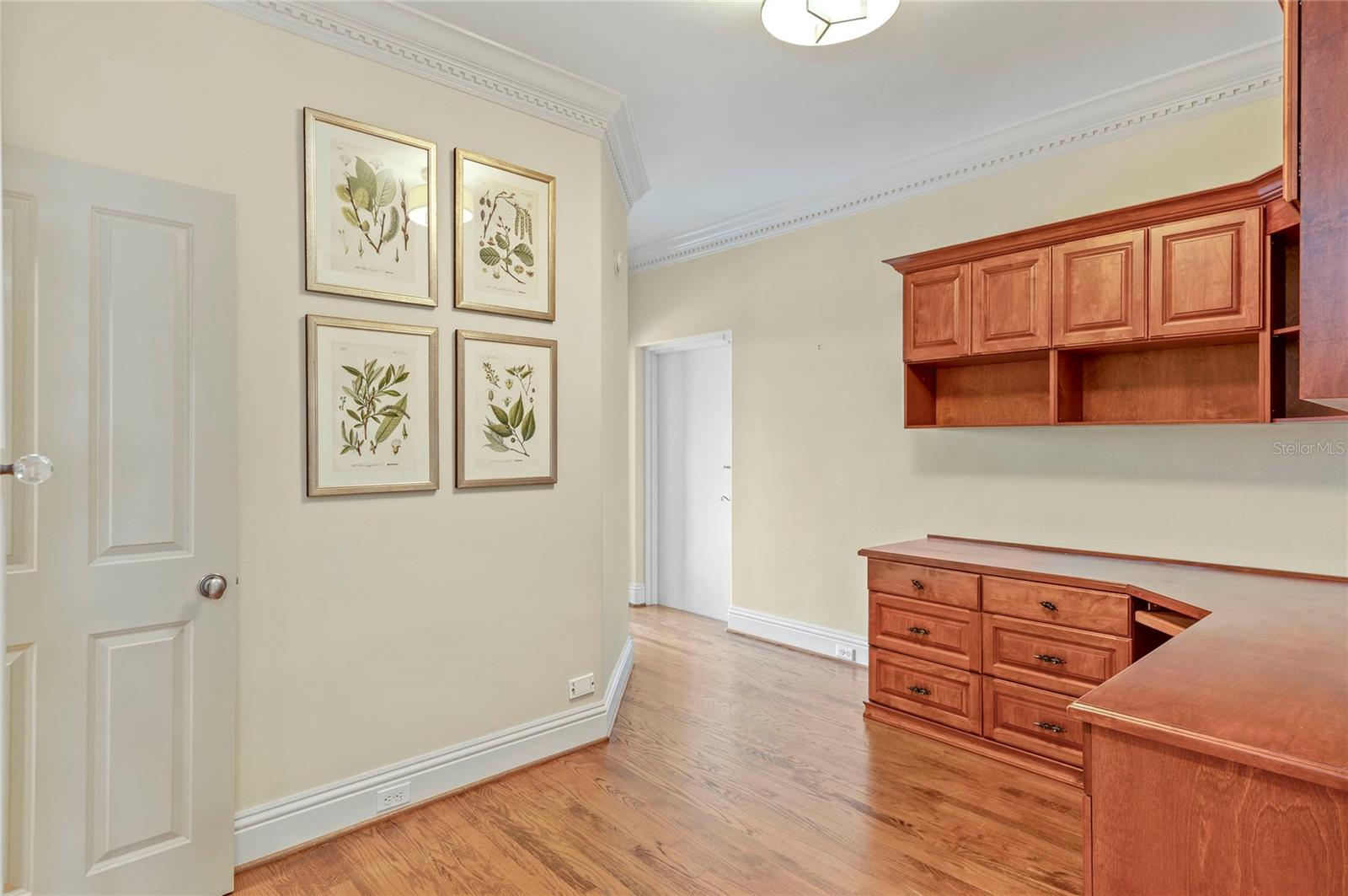 Image 12 of 25 For 1110 Ivanhoe Boulevard 27