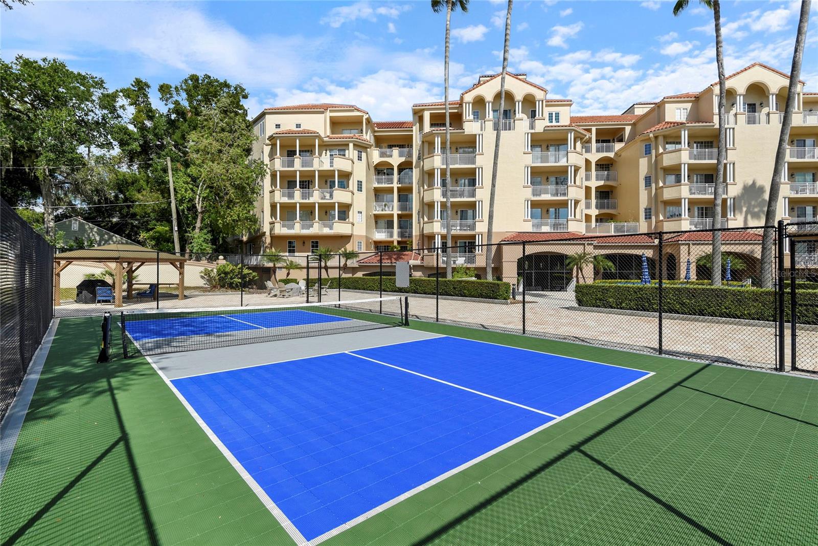 Image 23 of 25 For 1110 Ivanhoe Boulevard 27