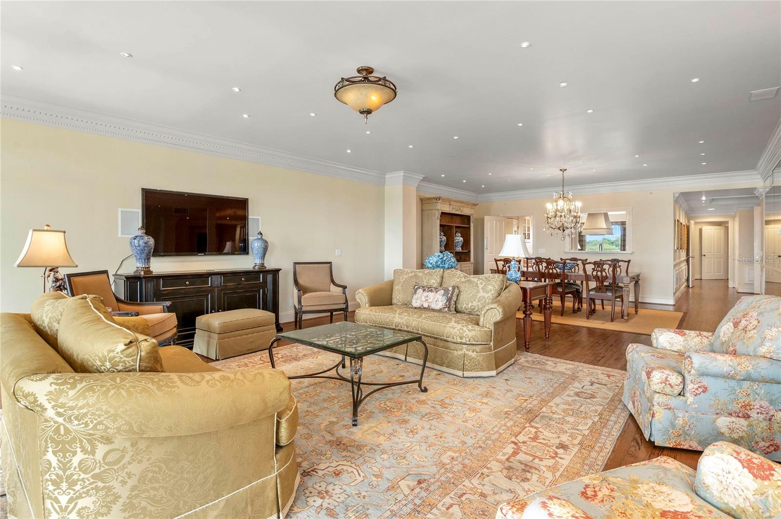 Image 3 of 25 For 1110 Ivanhoe Boulevard 27