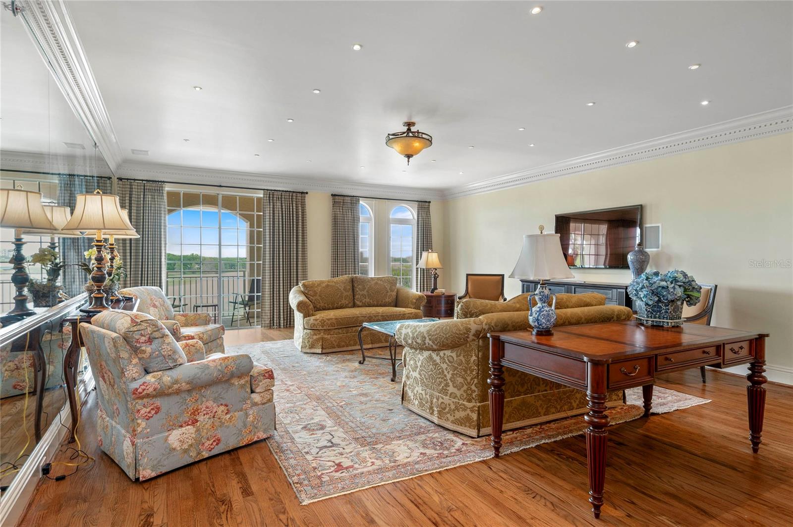 Image 4 of 25 For 1110 Ivanhoe Boulevard 27