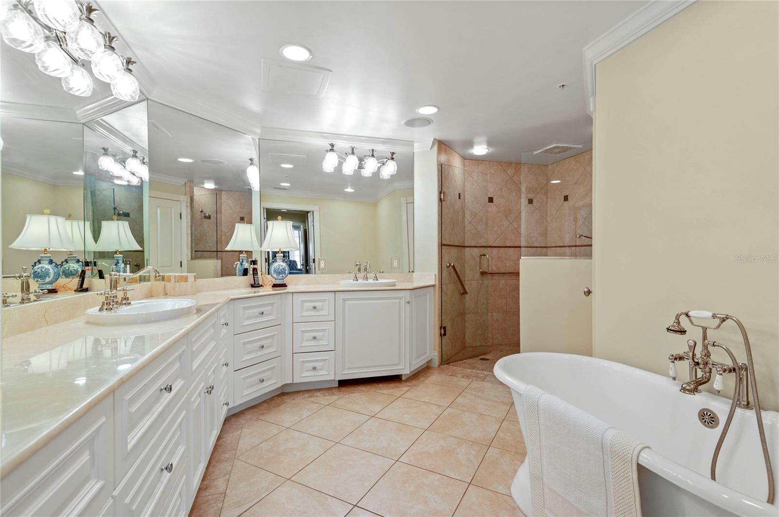 Image 9 of 25 For 1110 Ivanhoe Boulevard 27