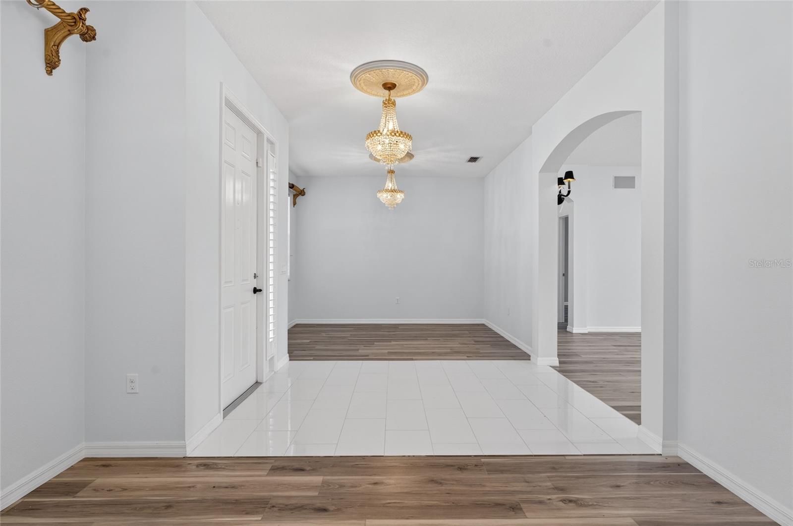 Image 14 of 48 For 611 Curly Fern Lane