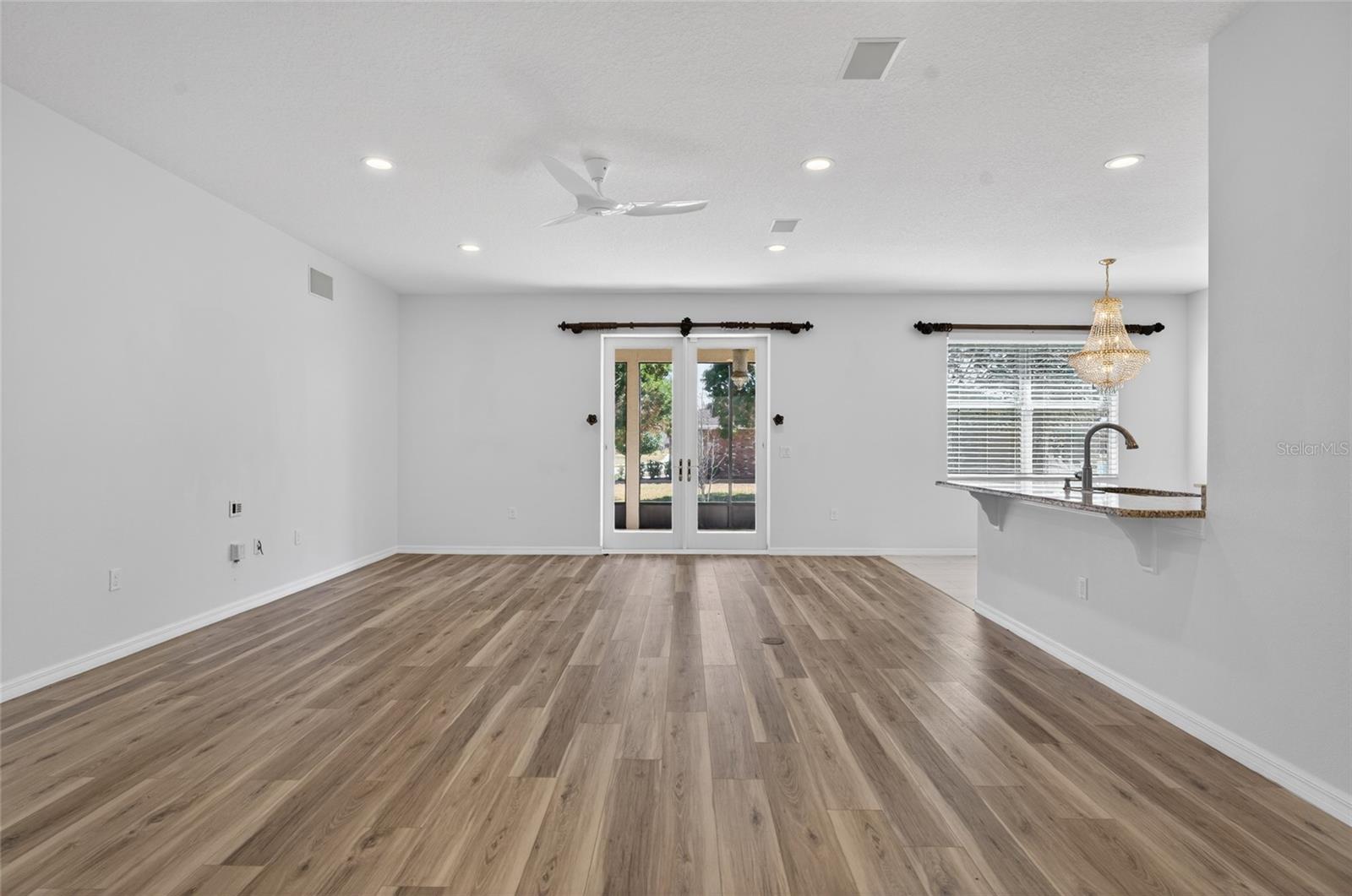 Image 19 of 48 For 611 Curly Fern Lane