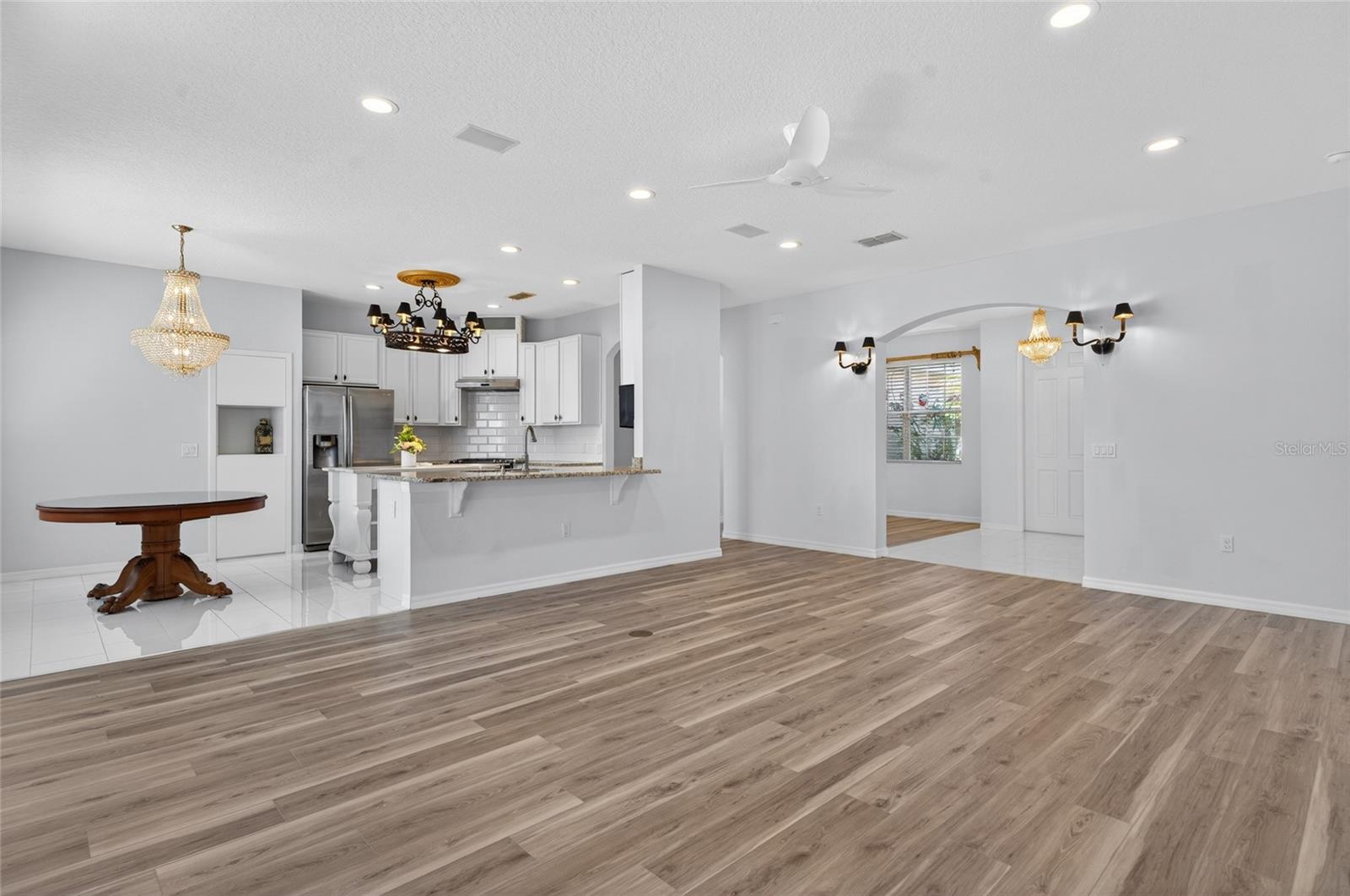 Image 20 of 48 For 611 Curly Fern Lane