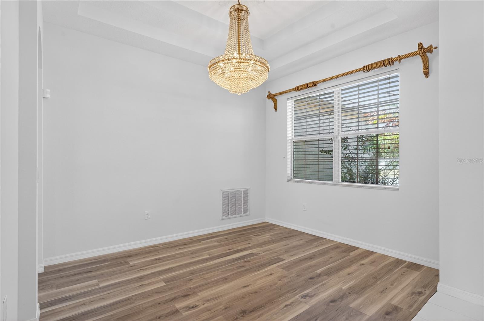 Image 43 of 48 For 611 Curly Fern Lane