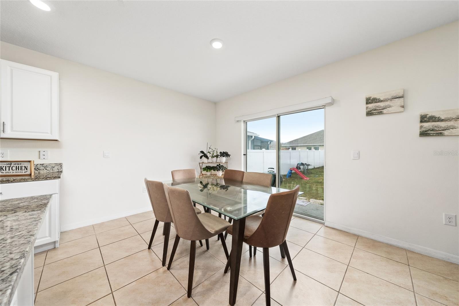 Image 14 of 39 For 1665 Barberry Drive