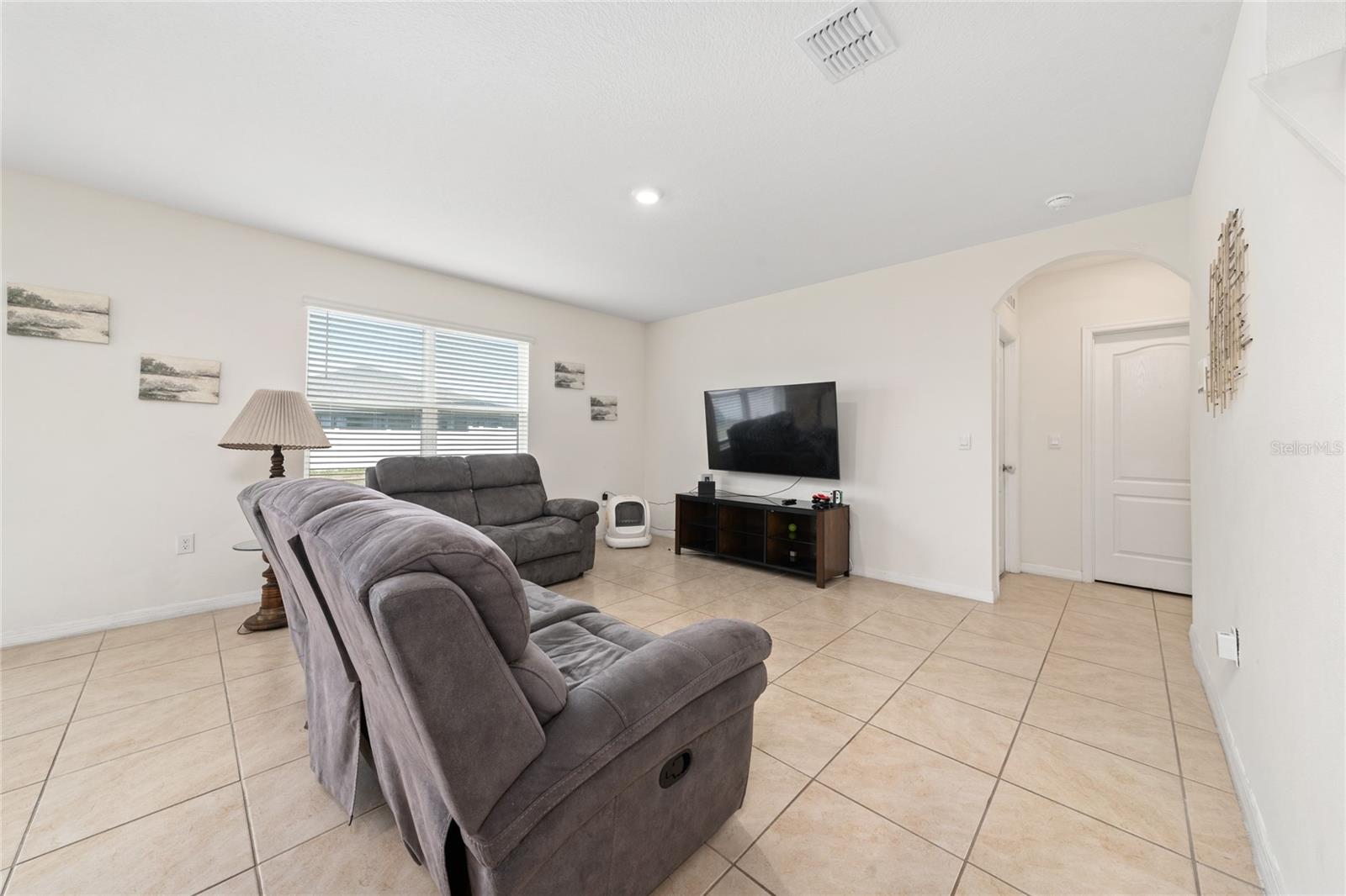 Image 17 of 39 For 1665 Barberry Drive