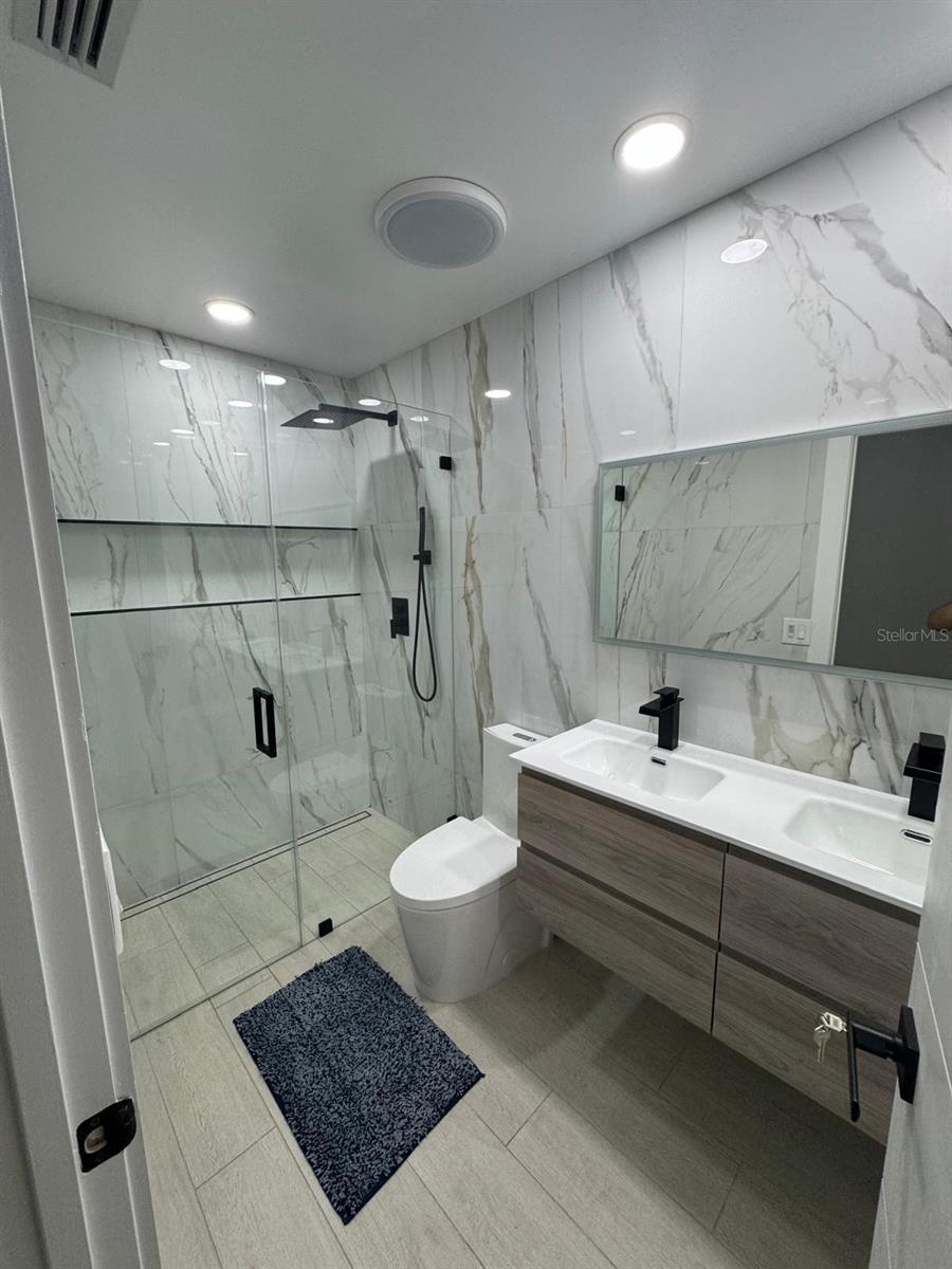 Image 9 of 13 For 13916 Ginger Creek Boulevard