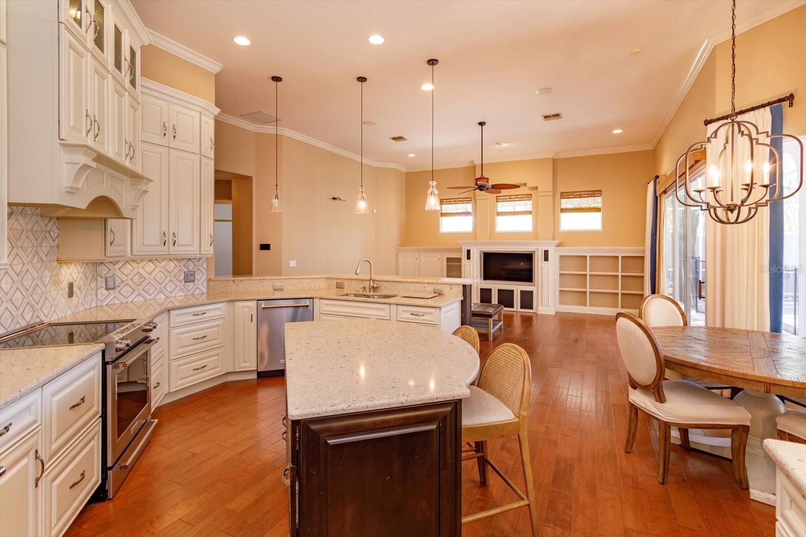 Image 10 of 41 For 8816 Great Cove Drive