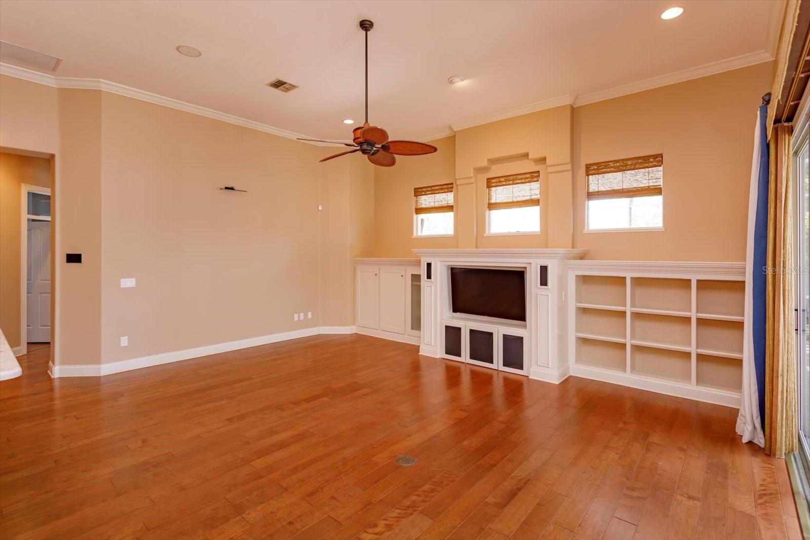 Image 13 of 41 For 8816 Great Cove Drive