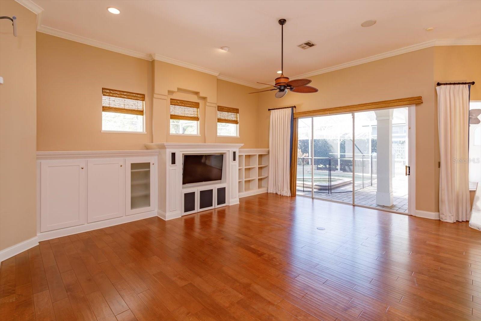 Image 14 of 41 For 8816 Great Cove Drive