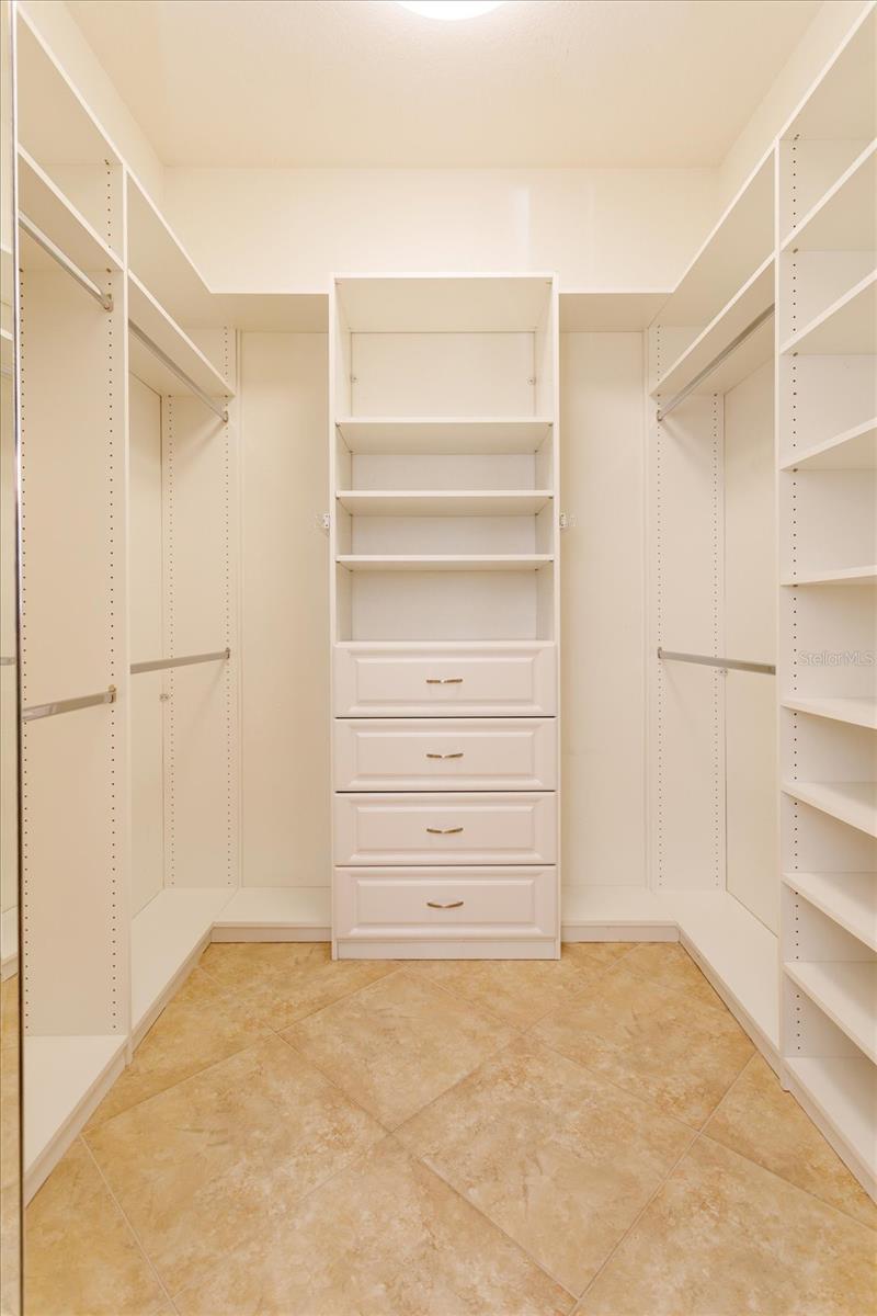 Image 21 of 41 For 8816 Great Cove Drive