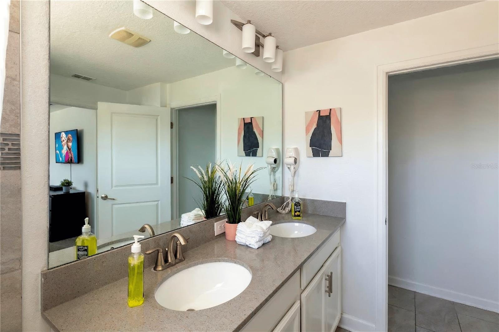 Image 16 of 50 For 650 Pebble Beach Drive