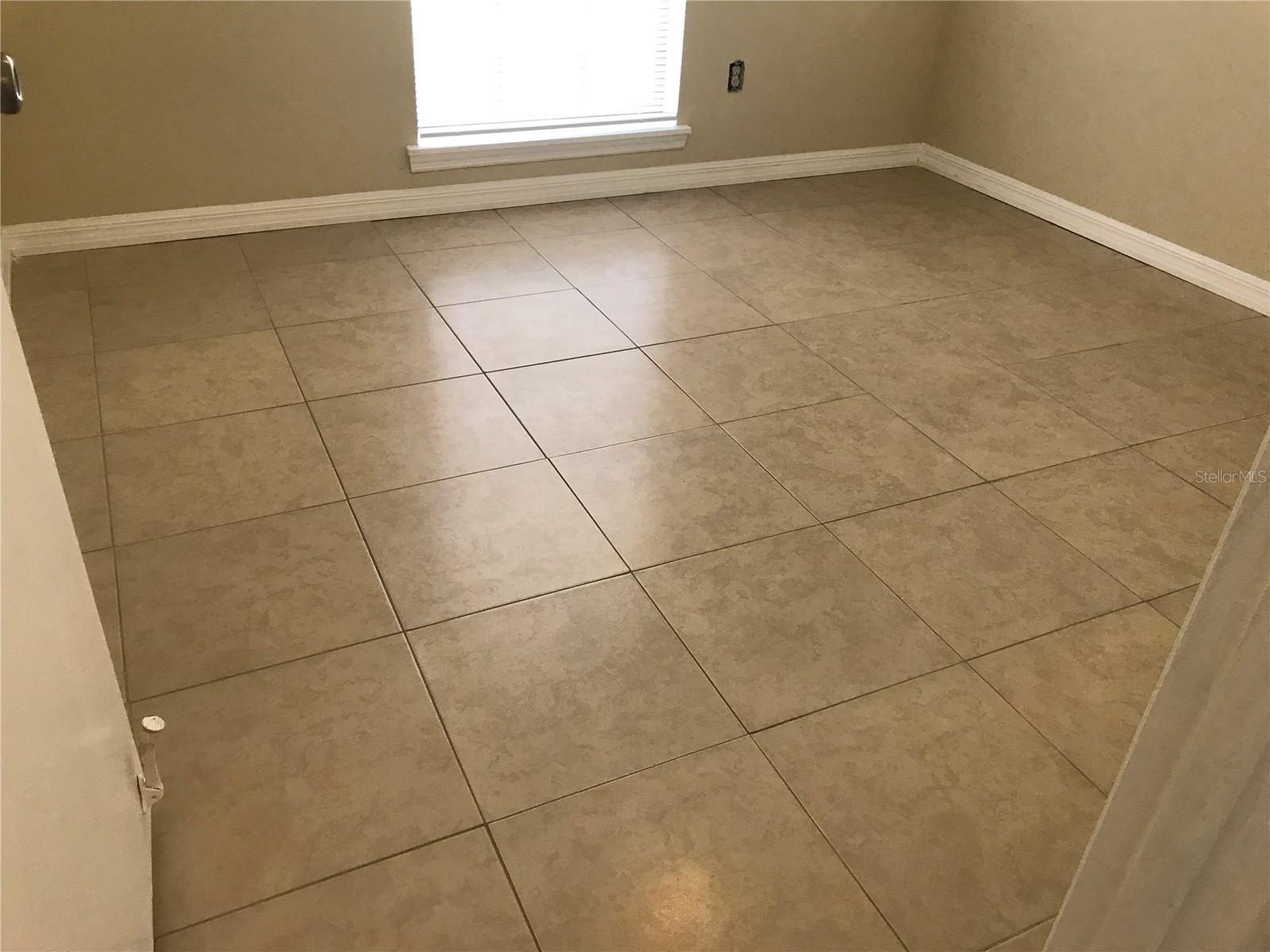 Image 8 of 19 For 12605 Oldcastle Drive