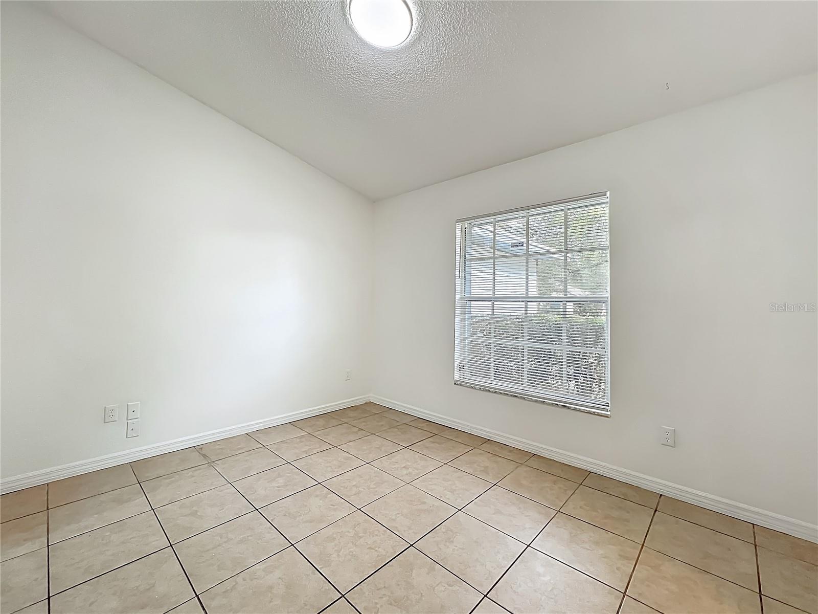 Image 10 of 59 For 1533 Sackett Circle