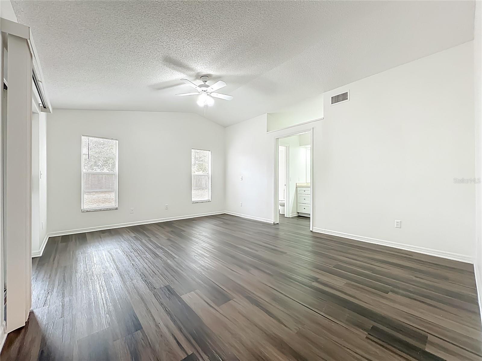 Image 12 of 59 For 1533 Sackett Circle