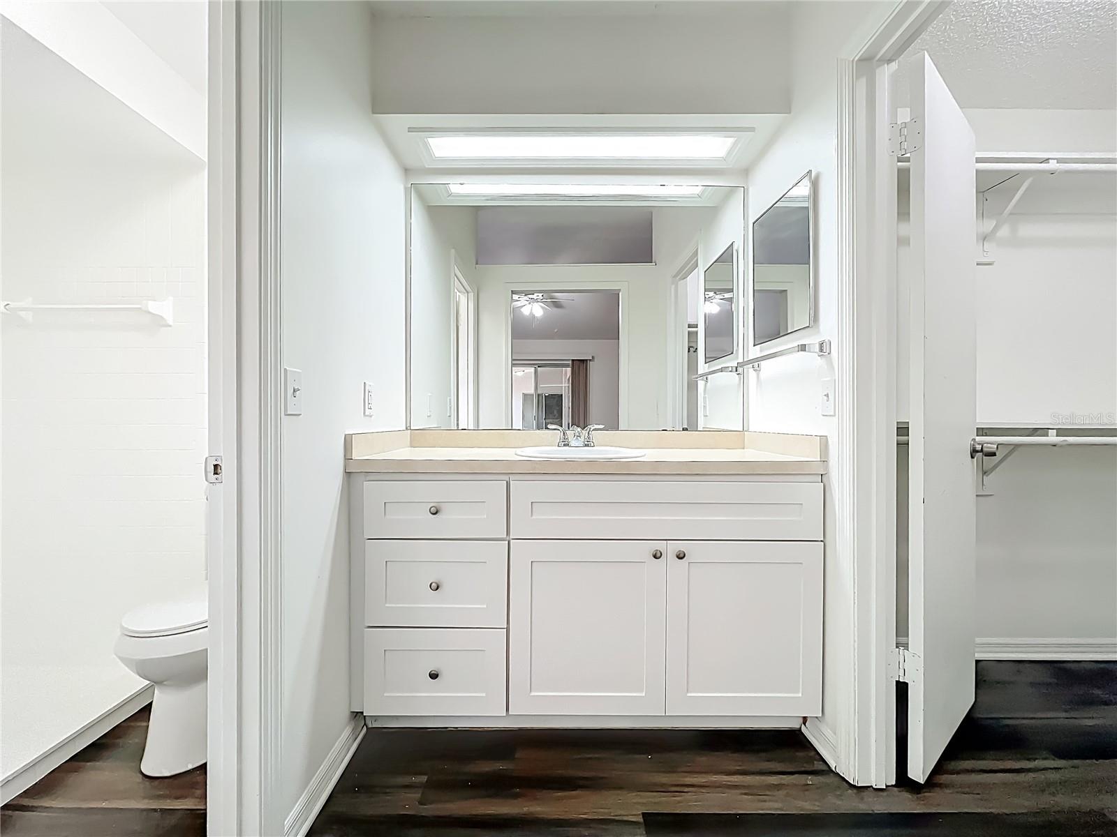 Image 15 of 59 For 1533 Sackett Circle