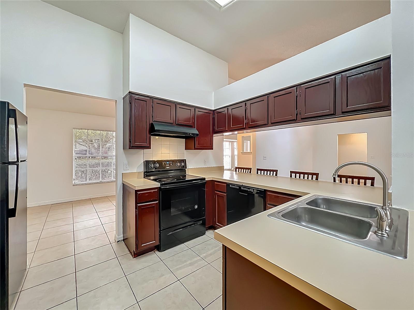 Image 23 of 59 For 1533 Sackett Circle