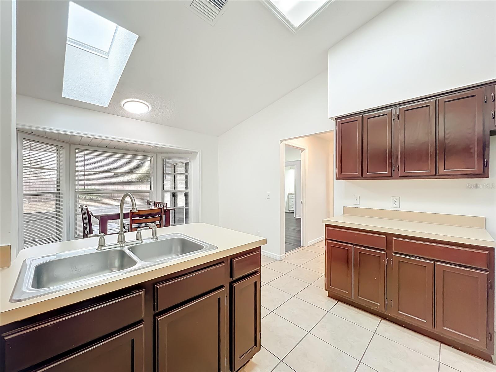 Image 24 of 59 For 1533 Sackett Circle