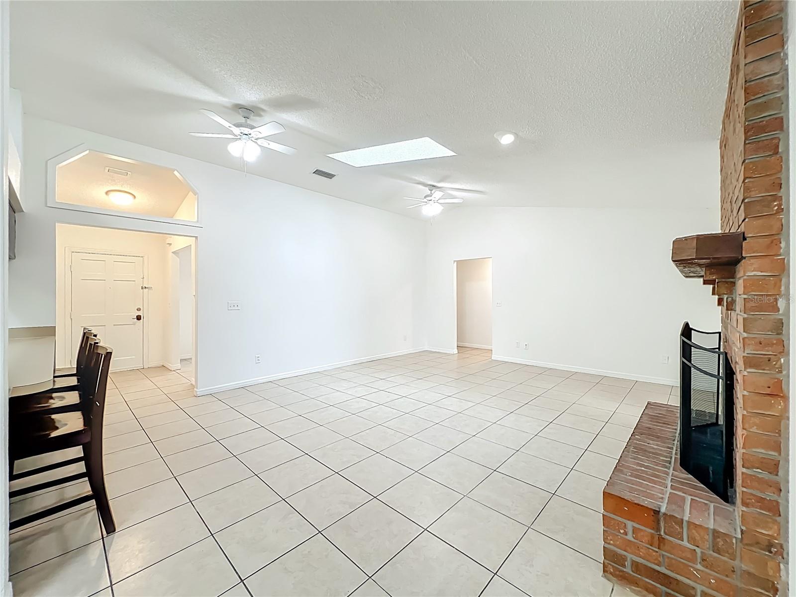 Image 32 of 59 For 1533 Sackett Circle