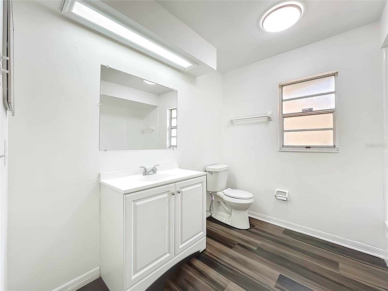 Image 39 of 59 For 1533 Sackett Circle