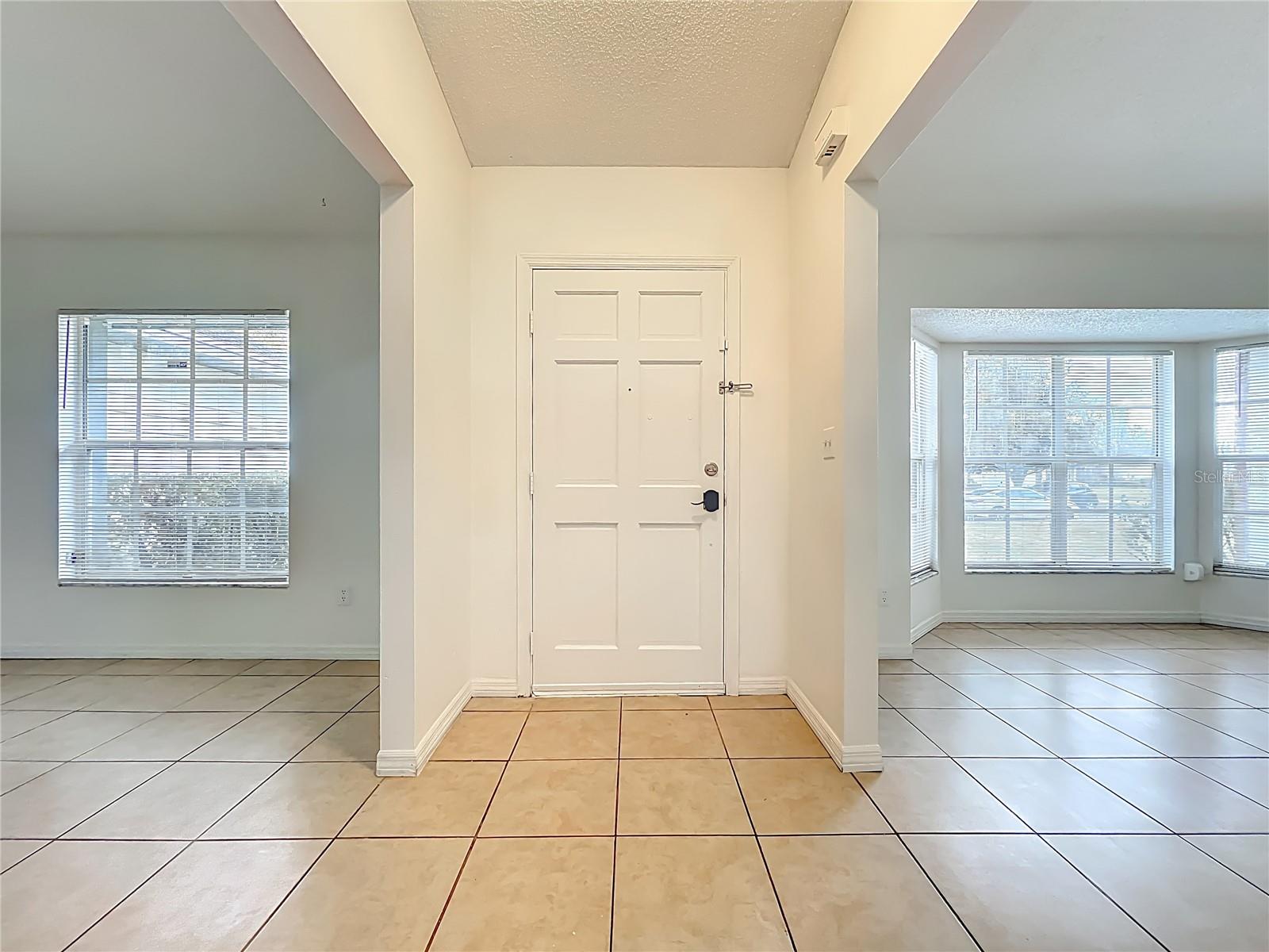 Image 4 of 59 For 1533 Sackett Circle