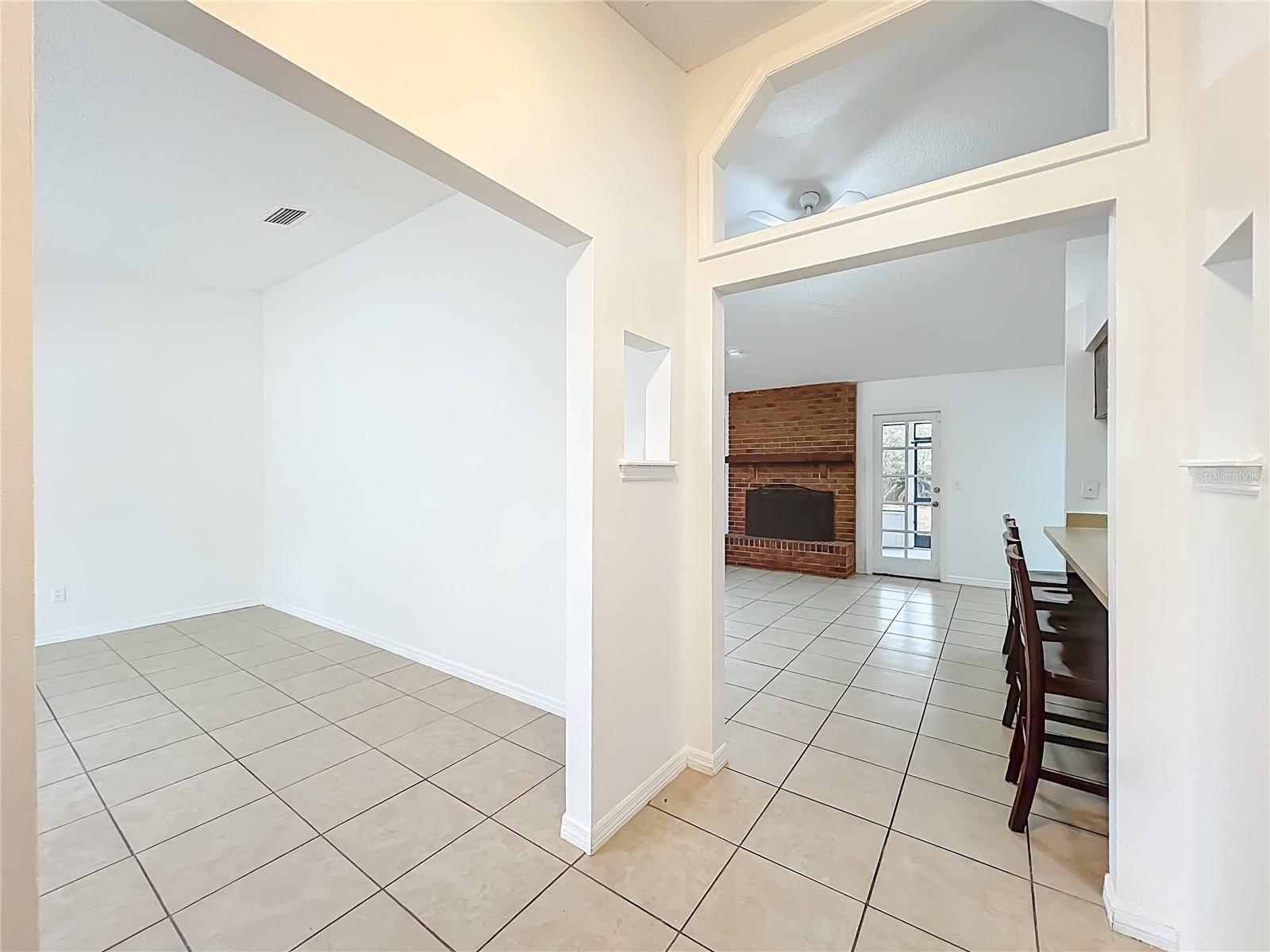 Image 5 of 59 For 1533 Sackett Circle