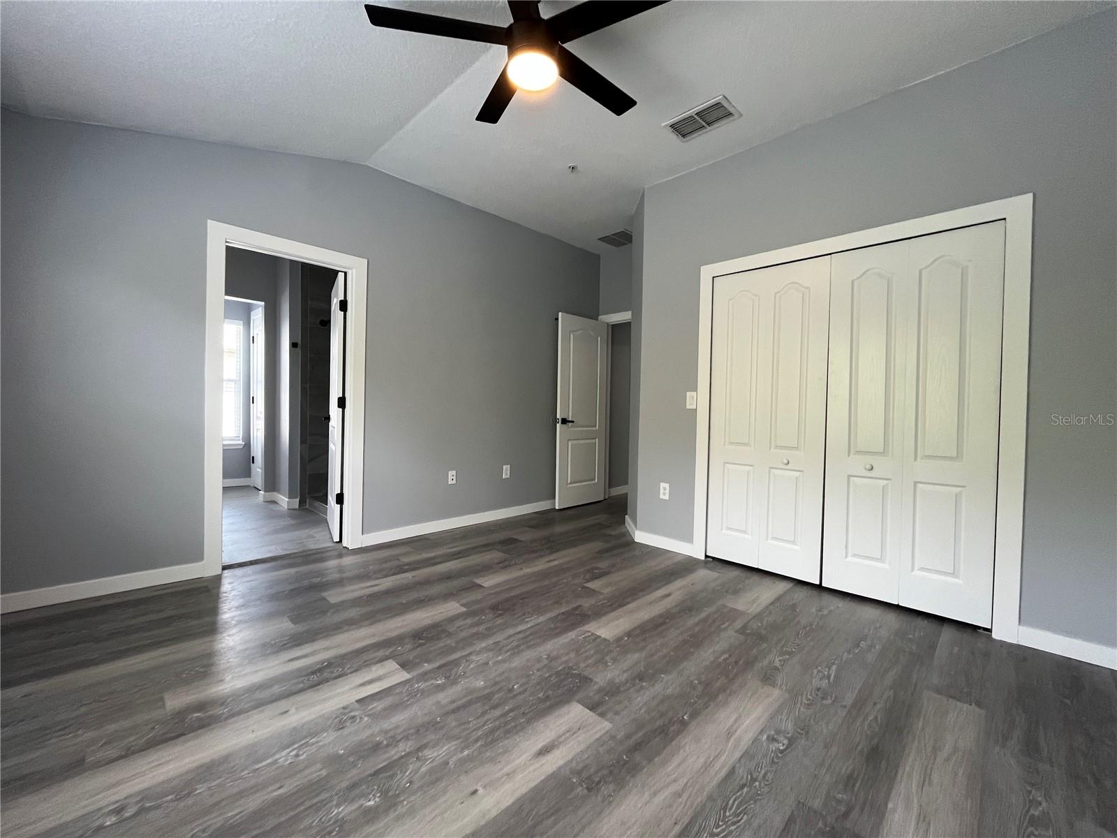 Listing photo id 10 for 6682 Goldenrod Road 137b